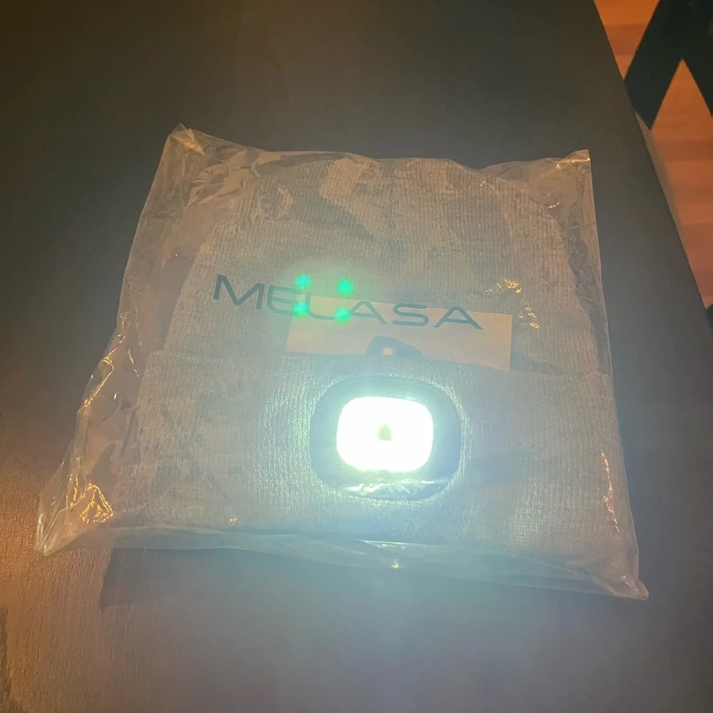 Melasa Gray LED Beanie‎ Hat